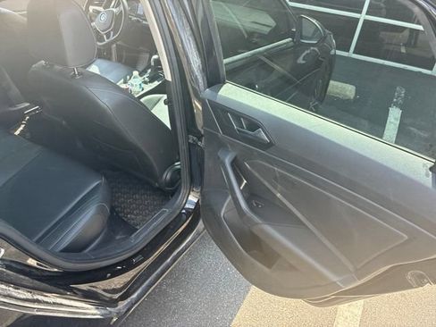 Used 2020 Volkswagen Jetta SE FWD image 13