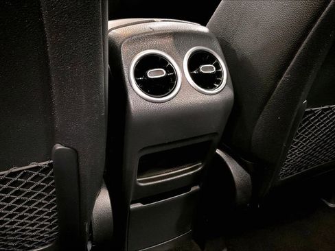 Used 2022 Mercedes-Benz GLB 35 AMG 4MATIC image 10