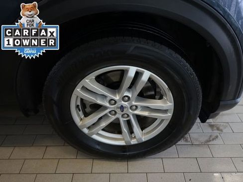 Used 2023 Ford Explorer XLT image 15