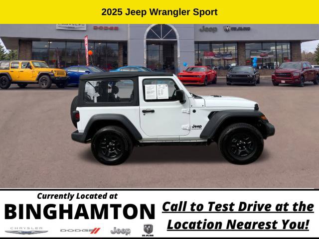 Used 2025 Jeep Wrangler Sport AWD/4WD image 4