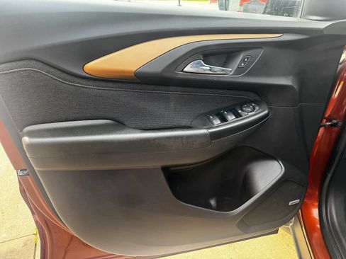 Used 2021 Chevrolet TrailBlazer ACTIV w/ Technology Package FWD image 8