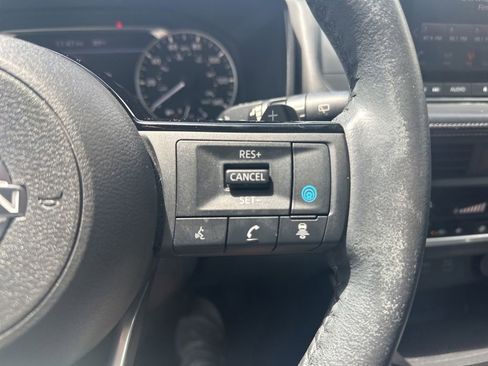 Certified 2023 Nissan Rogue SV w/ SV Premium B Package FWD image 14