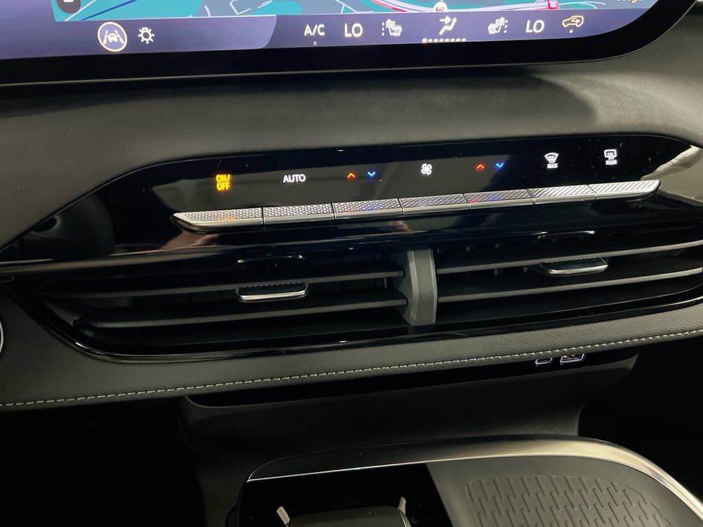 New 2027 Buick Enclave Sport Touring w/ Power Package AWD/4WD image 17
