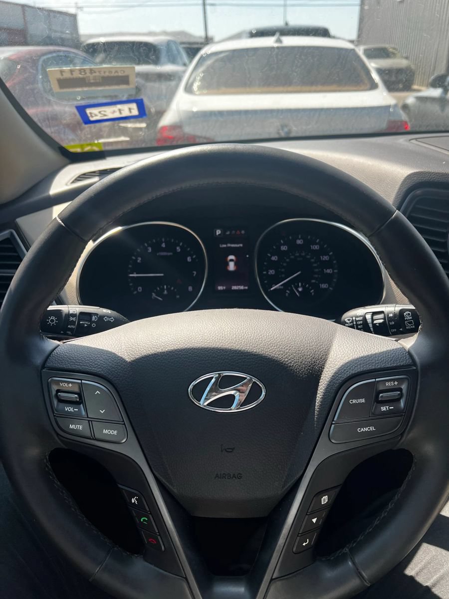 Used 2017 Hyundai Santa Fe Sport FWD image 5