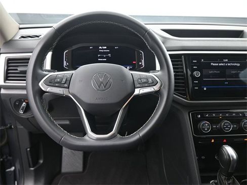 Used 2023 Volkswagen Atlas SE image 7