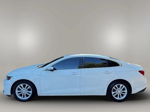 Used 2017 Chevrolet Malibu LT FWD image 5