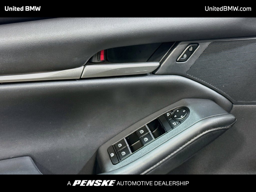 Used 2023 MAZDA MAZDA3 s FWD image 10
