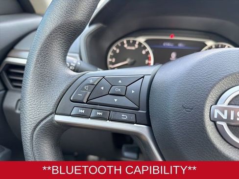 Used 2025 Nissan Altima 2.5 SV FWD image 12