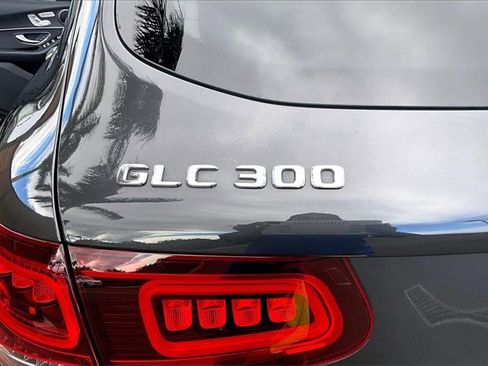 Used 2021 Mercedes-Benz GLC 300 image 8