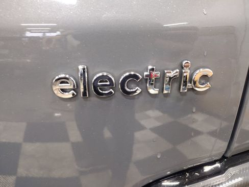 Certified 2023 Hyundai Kona Limited w/ Cargo Package image 12