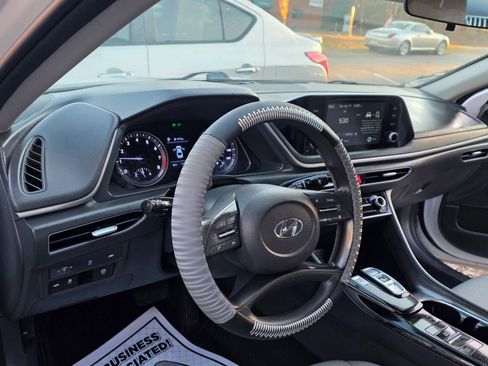 Used 2021 Hyundai Sonata SE image 13