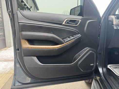 Used 2019 GMC Yukon XL Denali w/ Open Road Package image 28