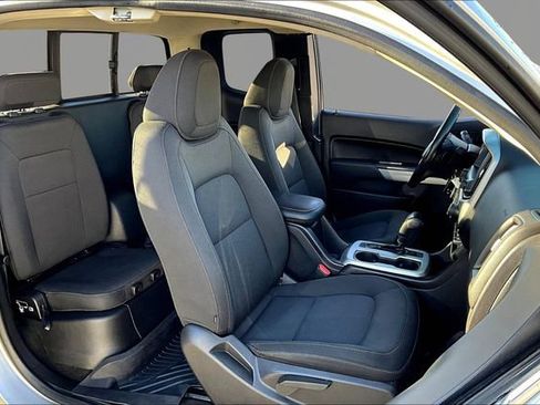 Used 2018 Chevrolet Colorado LT w/ LT Convenience Package image 19