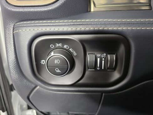 Used 2023 RAM 3500 Limited AWD/4WD image 22