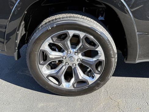 Used 2019 RAM 1500 Limited image 8