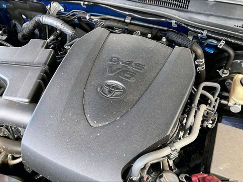 Used 2017 Toyota Tacoma Limited RWD image 35