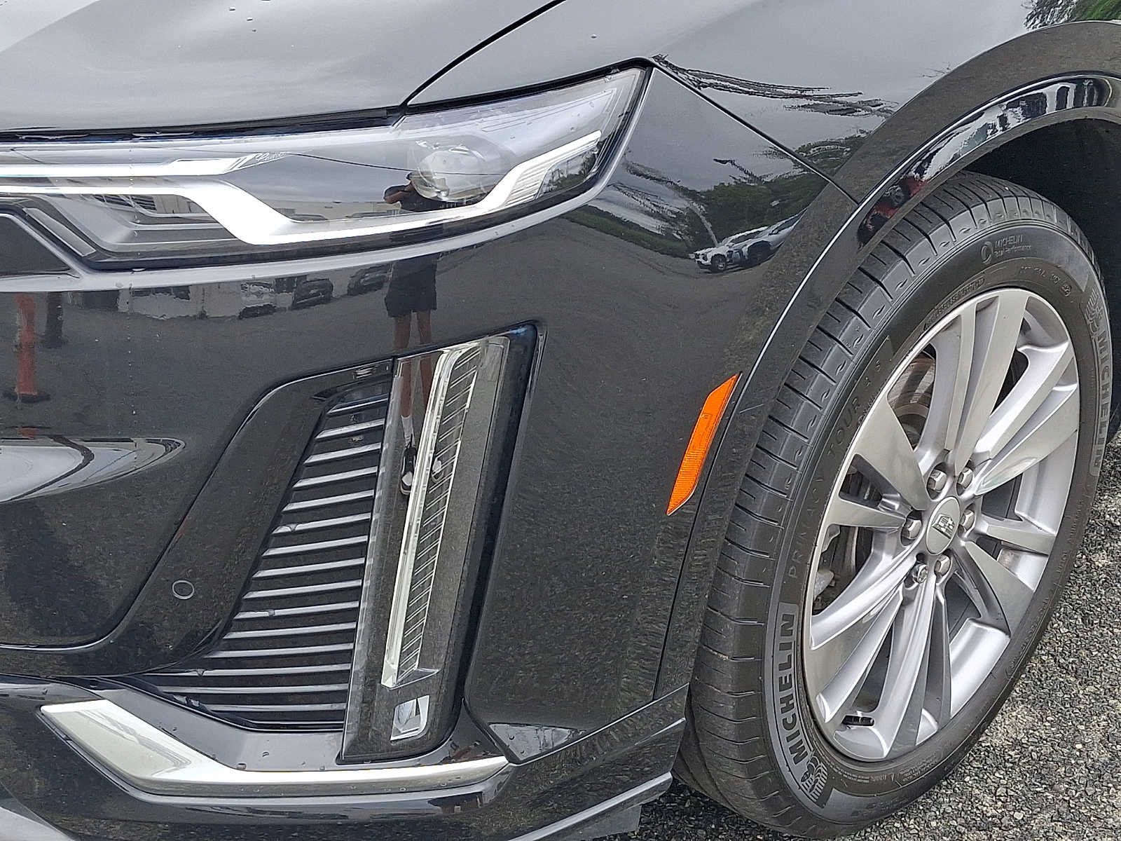 Certified 2024 Cadillac XT6 Premium Luxury AWD/4WD image 11