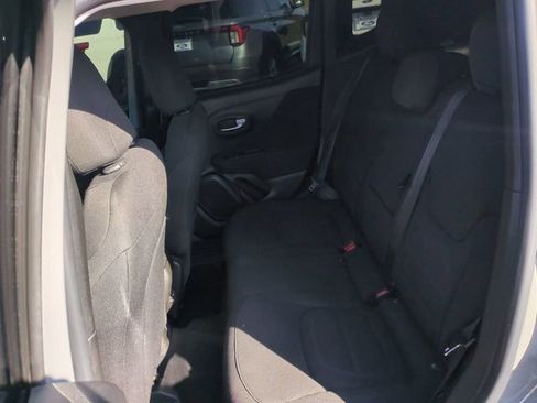 Used 2020 Jeep Renegade Latitude w/ Popular Equipment Group image 14