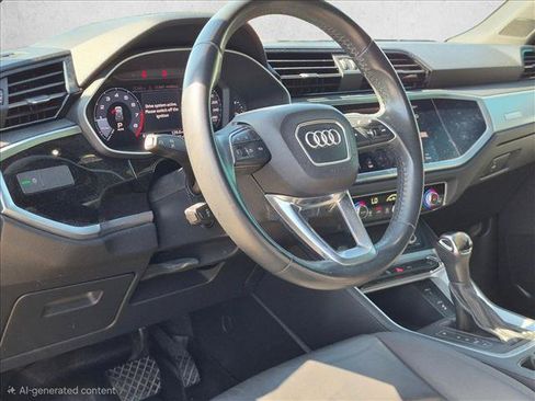 Used 2019 Audi Q3 2.0T Premium w/ Convenience Package AWD/4WD image 10