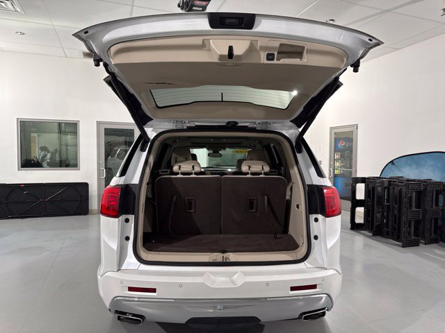 Used 2018 GMC Acadia Denali w/ Technology Package FWD image 10