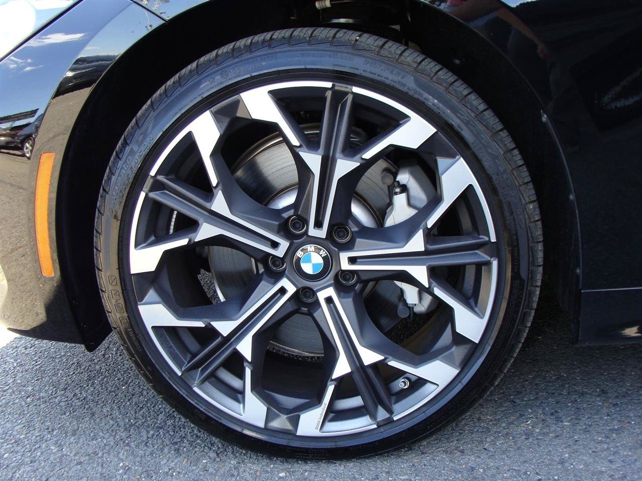 Used 2025 BMW 330i Sedan w/ M Sport Package RWD image 36