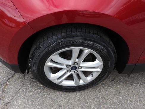 Used 2019 Ford Edge SEL w/ Equipment Group 201A AWD/4WD image 16
