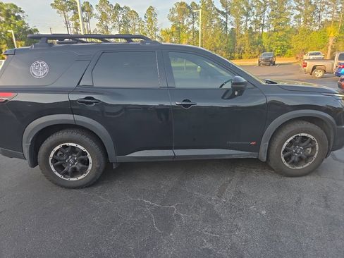 Used 2025 Nissan Pathfinder Rock Creek image 7