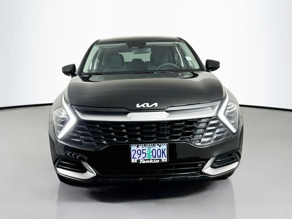 Used 2025 Kia Sportage LX FWD image 3