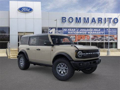 New 2025 Ford Bronco Badlands image 7