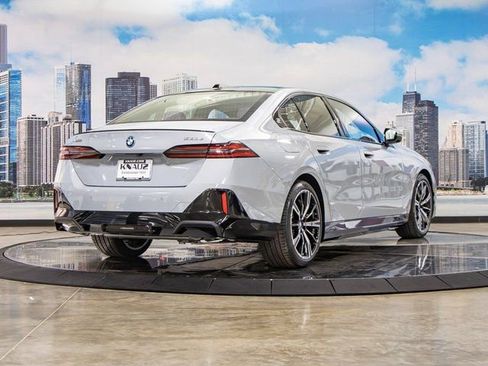 New 2026 BMW 550e xDrive w/ Executive Package image 8