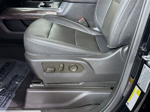 Used 2024 Chevrolet Silverado 2500 LTZ w/ LTZ Convenience Package image 25