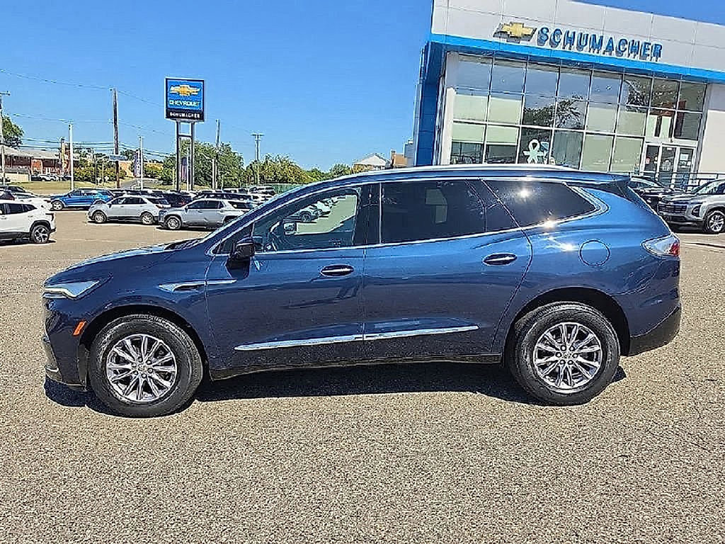 Used 2023 Buick Enclave Essence AWD/4WD image 22