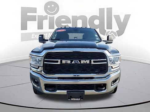 Used 2024 RAM 5500 Tradesman w/ Chrome Appearance Group AWD/4WD image 9
