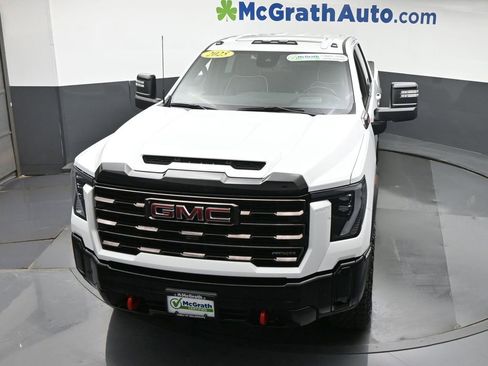 Used 2025 GMC Sierra 2500 AT4X image 30