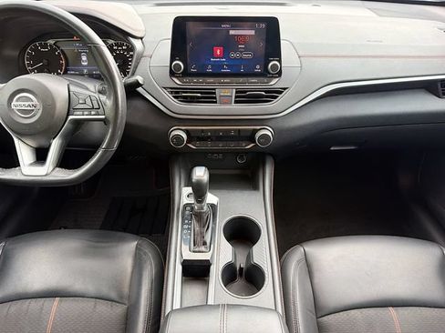 Used 2022 Nissan Altima 2.5 SR FWD image 19