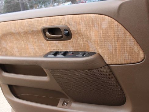 Used 2003 Honda CR-V LX image 25