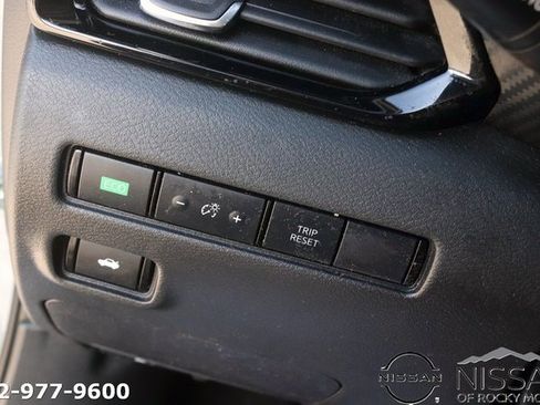 Used 2024 Nissan Sentra SV image 23