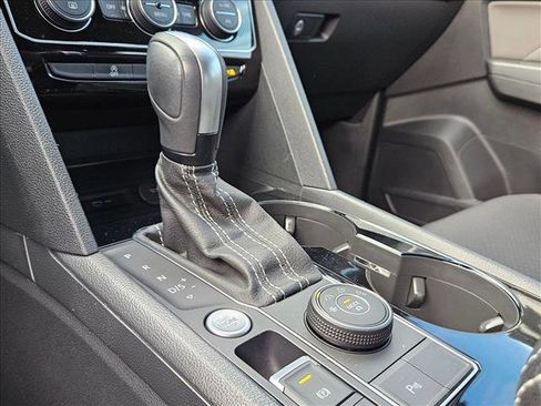 Used 2023 Volkswagen Atlas Cross Sport SEL R-Line image 11