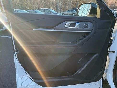 New 2026 Ford Explorer ST image 17