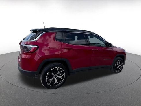 Used 2025 Jeep Compass Limited AWD/4WD image 14