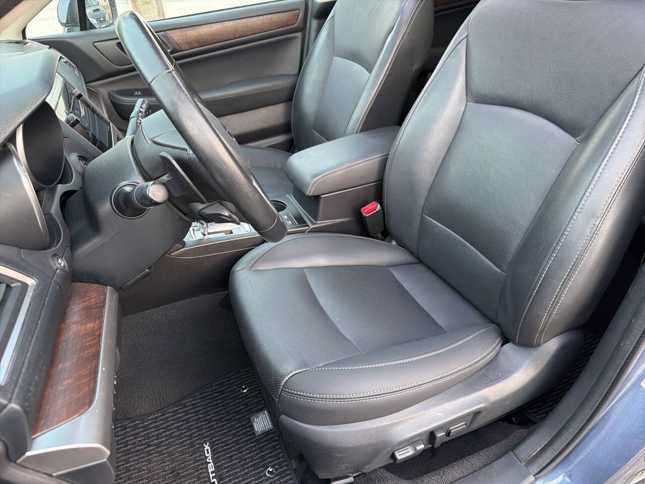 Used 2017 Subaru Outback 2.5i Limited AWD/4WD image 8