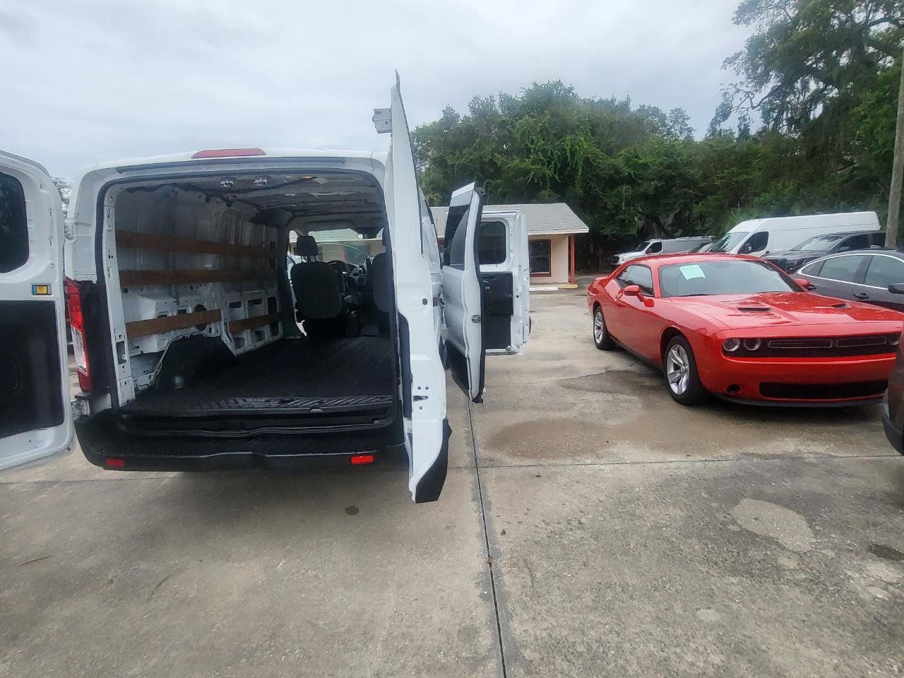 Used 2016 Ford Transit 250 130 Low Roof w/ Exterior Upgrade Package RWD image 67