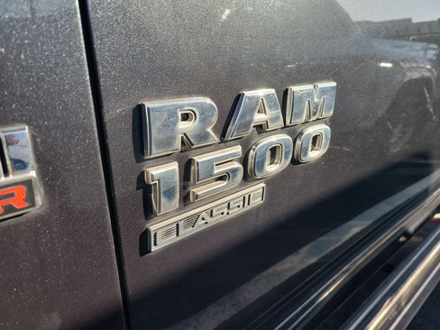 Used 2020 RAM 1500 Classic SLT AWD/4WD image 9