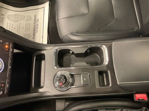 Used 2018 Ford Fusion Titanium image 22