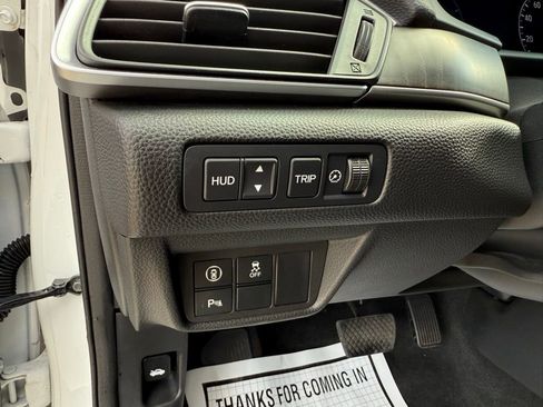 Used 2018 Honda Accord Touring image 10