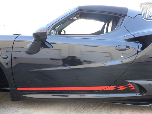 Used 2016 Alfa Romeo 4C Spider w/ Convenience Group - Spider image 39