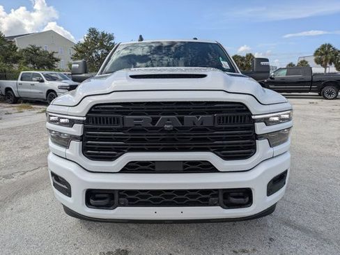 New 2026 RAM 2500 Laramie AWD/4WD image 8