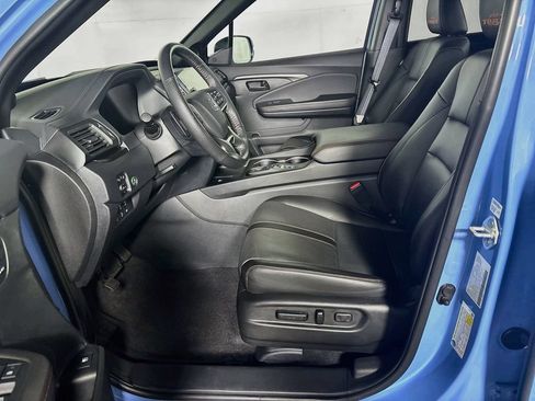 Used 2025 Honda Ridgeline TrailSport image 11