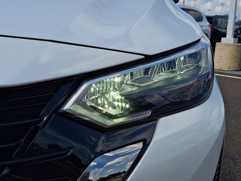 Used 2025 Nissan Sentra SR w/ SR Premium Package FWD image 7