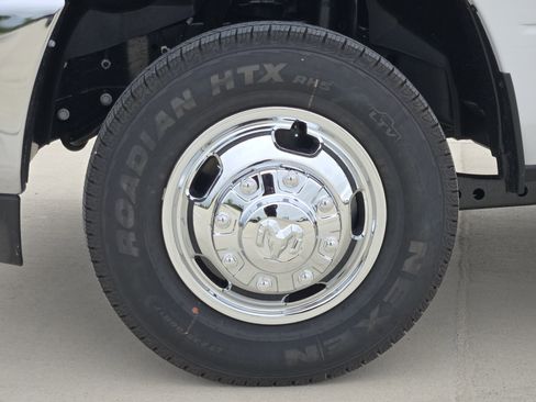 New 2026 RAM 3500 Tradesman w/ Chrome Appearance Group A AWD/4WD image 9
